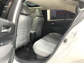 2022 Toyota Corolla XII (E210), белый, 1700000 рублей, вид 4