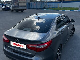 2013 Kia Rio III, серый, 500000 рублей, вид 4