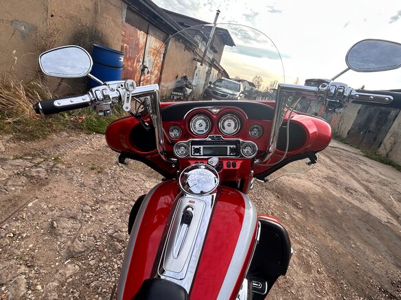 2008 Harley-Davidson Electra Glide, красный, 1200000 рублей - вид 6