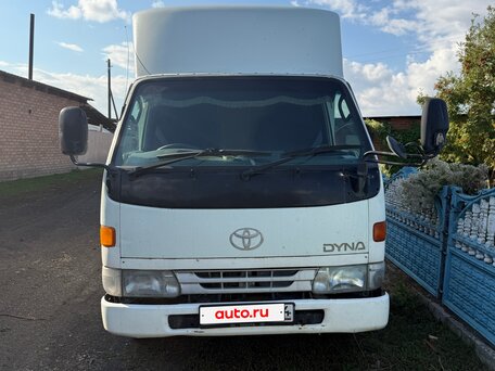 1997 Toyota Dyna, белый, 1000000 рублей, вид 2