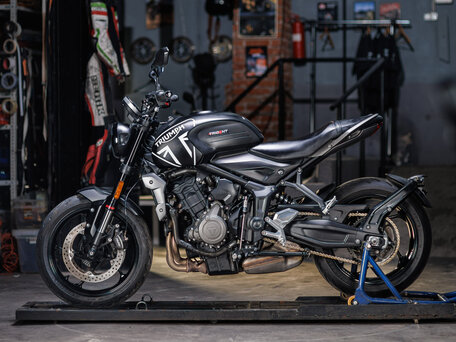 2021 Triumph Trident 660, чёрный, 800000 рублей, вид 4