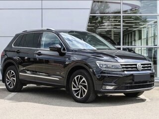 2018 Volkswagen Tiguan II, чёрный, 2500000 рублей, вид 2