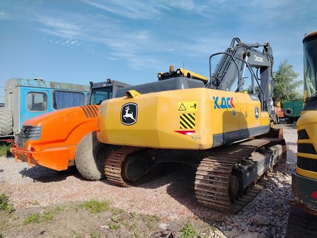 2021 John Deere E300LC, белый, 11274000 рублей, вид 3