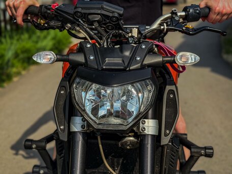 2015 Yamaha MT-09 (FZ-09), оранжевый, 640000 рублей, вид 3