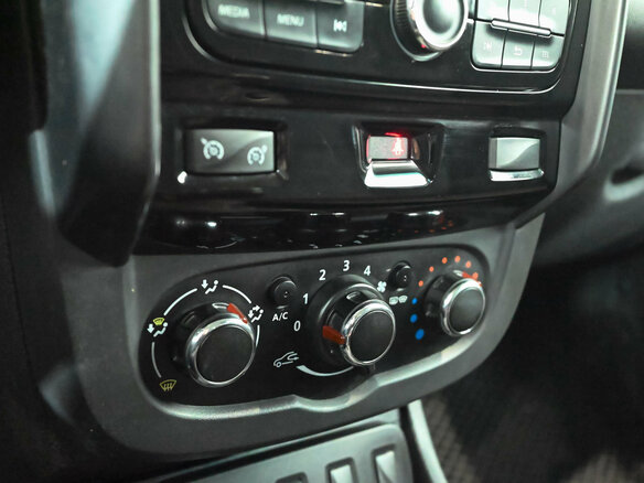 2017 Renault Duster I Рестайлинг, чёрный, 1420000 рублей - вид 16
