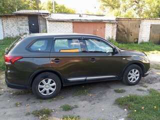 2015 Mitsubishi Outlander III Рестайлинг 2, коричневый, 1300000 рублей, вид 4