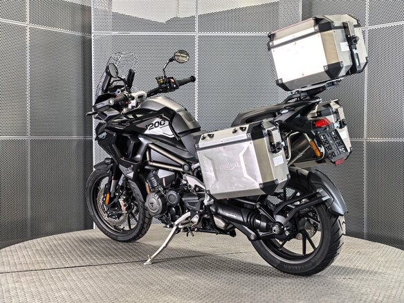 2023 Triumph Tiger 1200, чёрный, 1549000 рублей - вид 5