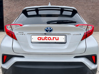 2017 Toyota C-HR I, серый, 2600000 рублей, вид 4