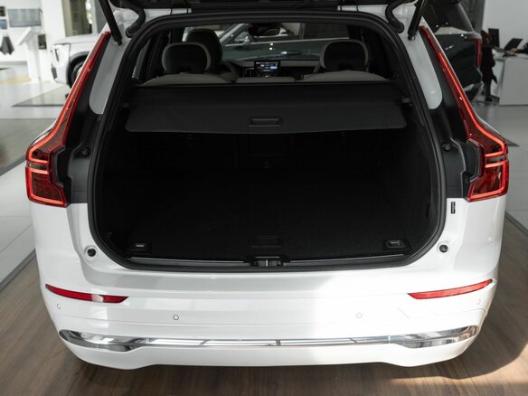 2025 Volvo XC60 II Рестайлинг 2, белый - вид 17