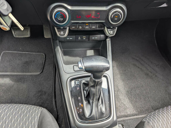2018 Kia Rio IV, серебристый, 1165000 рублей - вид 18