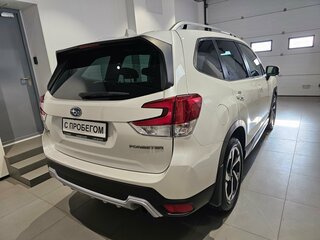 2023 Subaru Forester V Рестайлинг, белый, 5475000 рублей, вид 4