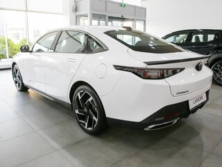 2023 Changan Lamore, белый, 2790000 рублей, вид 2