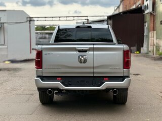 2026 Ram 1500 Crew Cab V Рестайлинг, серебристый, 10296000 рублей, вид 5