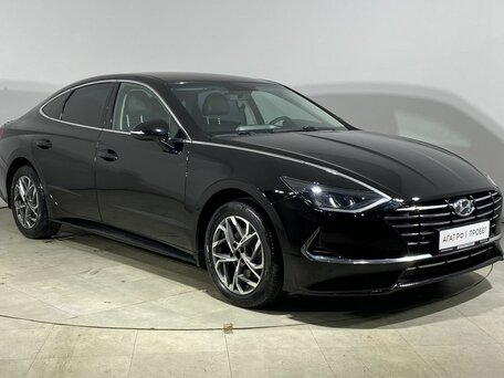 2020 Hyundai Sonata VIII (DN8), чёрный, 1790000 рублей, вид 4