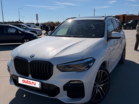 2019 BMW X5 40i IV (G05/G18), белый - вид 1