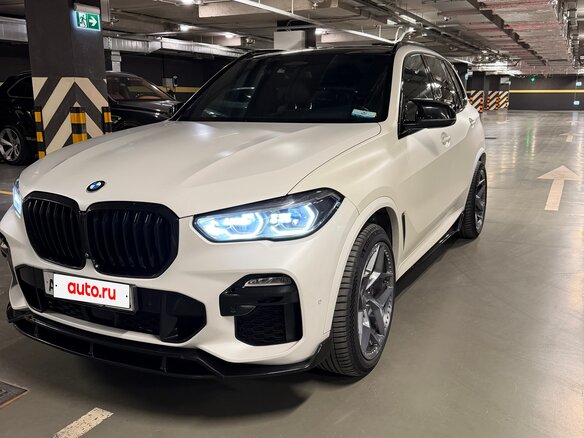 2021 BMW X5 M50d IV (G05/G18), белый, 9000000 рублей - вид 1