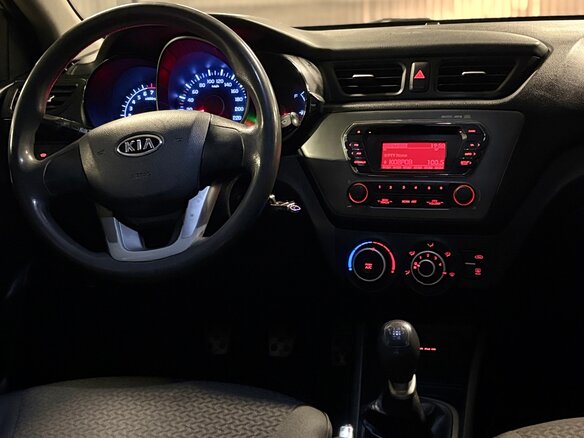 2011 Kia Rio 5-speed III, бежевый, 465000 рублей - вид 13