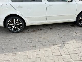 2012 Skoda Octavia II (A5) Рестайлинг, белый, 670000 рублей, вид 4