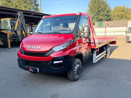 2017 Iveco Daily, красный, 3050000 рублей, вид 3