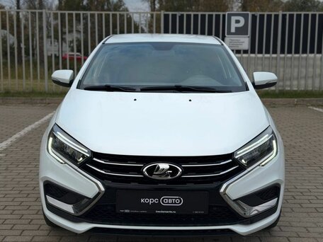 2023 Lada (ВАЗ) Vesta I Рестайлинг (NG), белый, 988000 рублей, вид 2