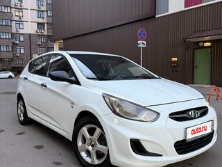 2013 Hyundai Solaris I, белый, 760000 рублей, вид 1