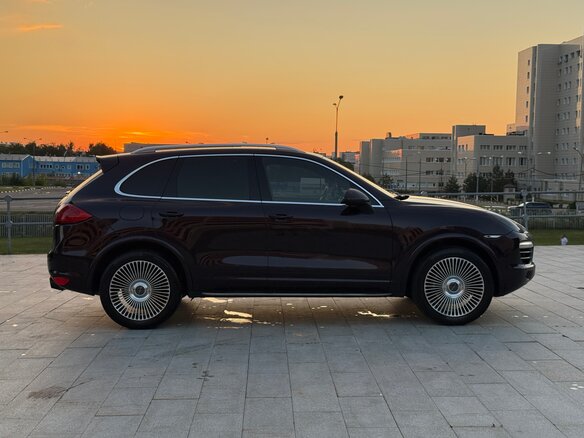 2011 Porsche Cayenne Diesel II (958), фиолетовый - вид 3