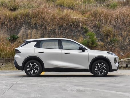 2026 Changan Qiyuan Q05 51.9 kWh II, серебристый, 2250000 рублей, вид 4