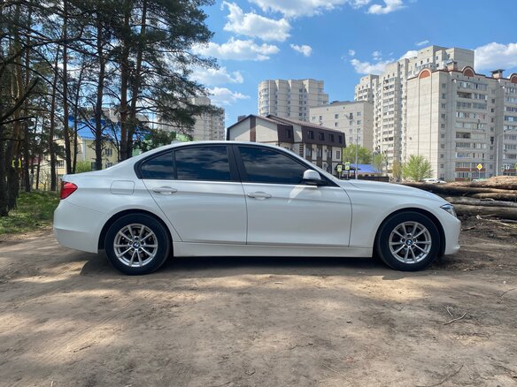 2013 BMW 3 серии 316i VI (F3x), белый, 1350000 рублей - вид 3