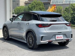 2023 Lexus LBX, серебристый, 3000000 рублей, вид 5