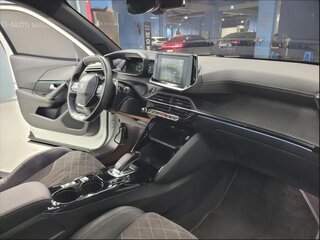 2022 Peugeot 2008 II, белый, 1990000 рублей, вид 5