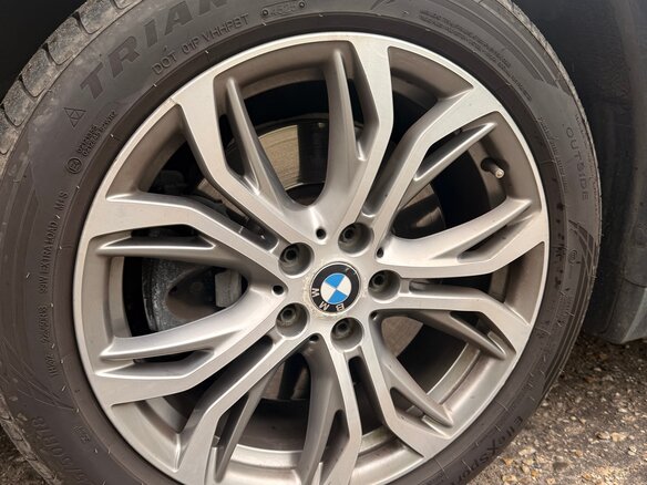 2017 BMW X1 20i xDrive II (F48), синий, 2550000 рублей - вид 10
