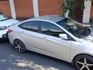 2016 Hyundai Solaris I Рестайлинг, белый, 750000 рублей, вид 3