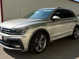 2018 Volkswagen Tiguan II, серебристый, 2550000 рублей, вид 1
