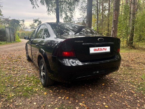 2011 Ford Focus II Рестайлинг, чёрный, 400000 рублей - вид 5