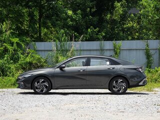 2026 Hyundai Elantra VII (CN7) Рестайлинг, серебристый, 1720000 рублей, вид 4