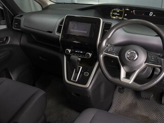 2017 Nissan Serena V (C27), серый, 1690000 рублей, вид 5