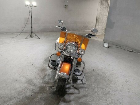 2023 Harley-Davidson Electra Glide, оранжевый, 2580000 рублей, вид 3