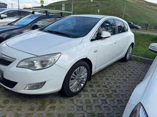 2011 Opel Astra J, белый, 550000 рублей, вид 1