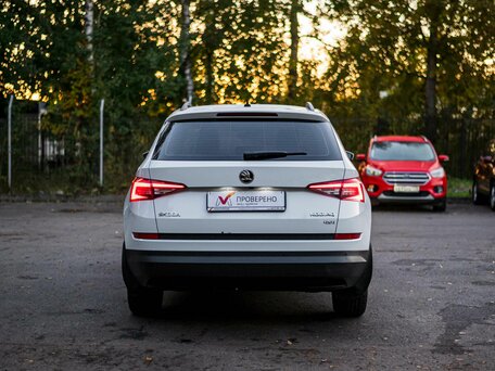 2019 Skoda Kodiaq I, белый, 2166000 рублей, вид 4