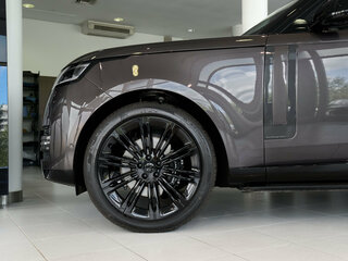 2026 Land Rover Range Rover P400 MHEV V, серый, 24000000 рублей, вид 4