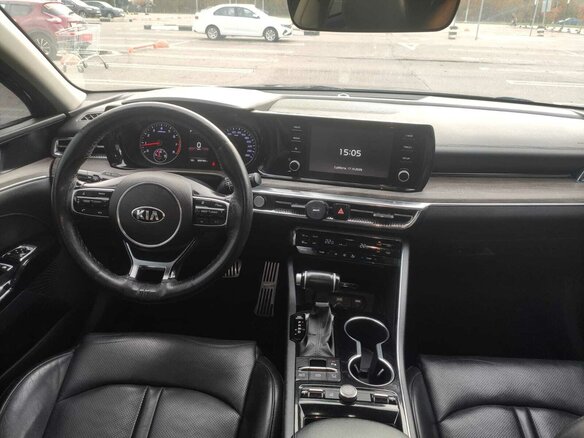 2021 Kia K5 III, чёрный, 1550000 рублей - вид 11