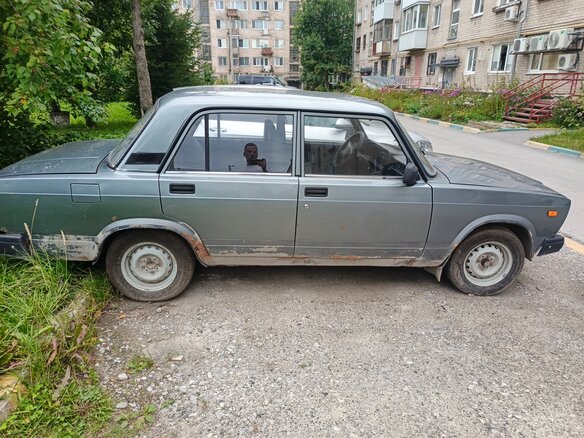 2011 Lada (ВАЗ) 2107, серый, 96000 рублей - вид 3
