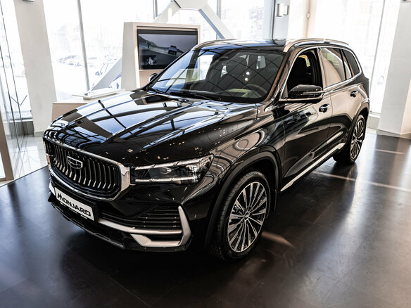 2025 Geely Monjaro I, чёрный - вид 2