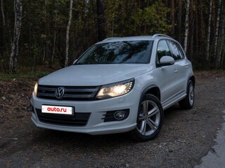 2016 Volkswagen Tiguan I Рестайлинг, белый, 1940000 рублей, вид 1