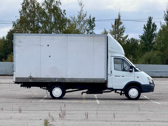 2013 ГАЗ ГАЗель (3302), белый - вид 2