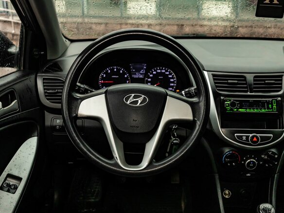2011 Hyundai Solaris I, фиолетовый, 485000 рублей - вид 14