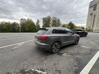 2019 Volkswagen Touareg III, серый, 5150000 рублей, вид 5