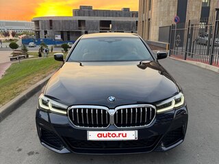 2020 BMW 5 серии 520i VII (G30/G31/G38) Рестайлинг, чёрный, 5100000 рублей, вид 3