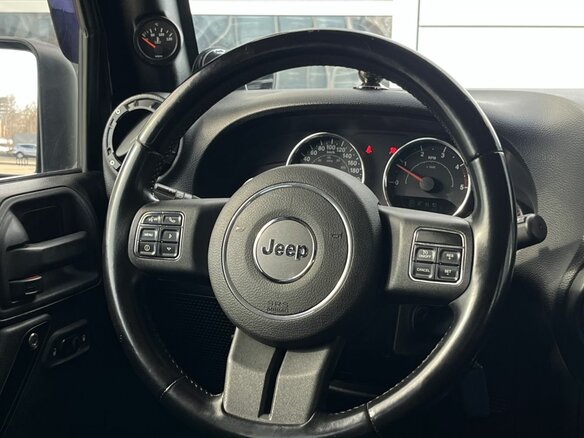 2011 Jeep Wrangler III (JK), чёрный - вид 10
