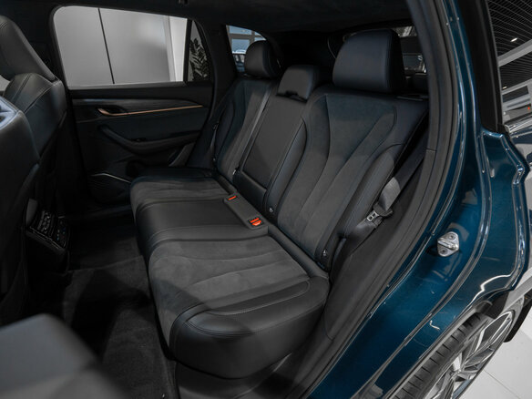 2023 Geely Monjaro I, синий, 3045000 рублей - вид 13
